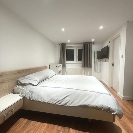 Spacious Private Room In Vibrant South London Thornton Heath Exterior photo