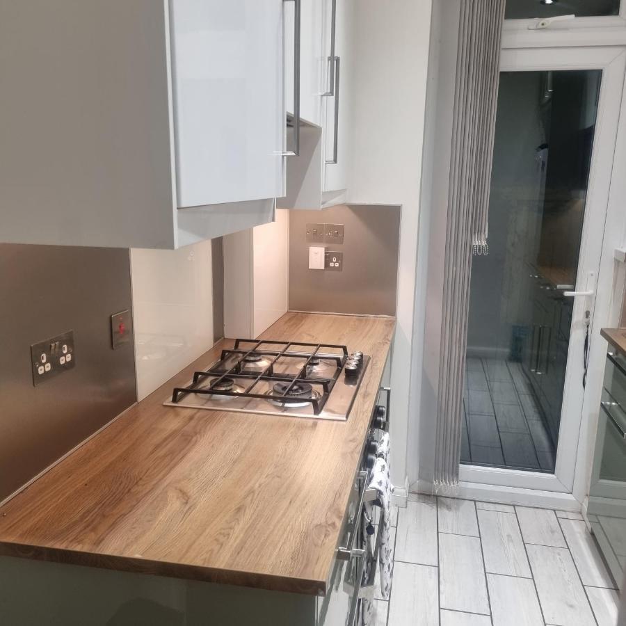 Spacious Private Room In Vibrant South London Thornton Heath Exterior photo