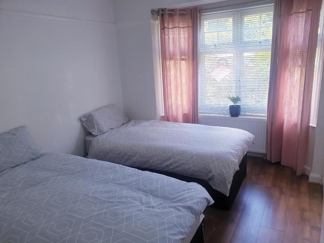 Spacious Private Room In Vibrant South London Thornton Heath Exterior photo